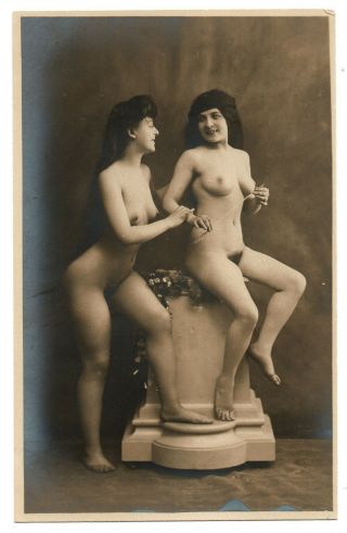Old French Photo Postcard Nude Lesbian Voluptuous Girls Beauty Naked