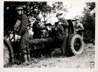 Press Photo Ww2 Royal Artillery 6 " Howitzer Salisbury Plain Nov 1939