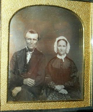 Detail 1/6th Plate Size Daguerreotype Of Young Couple In Half Case