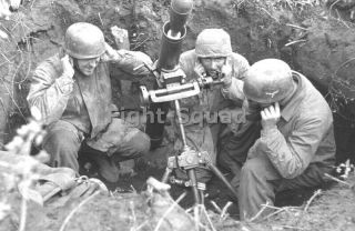 Ww2 Picture Photo German Paratroopers At 105 Mm Mortar In Monte Cassino 3586