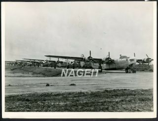 Ww2 Usaaf Fleet Of C - 109 " Flying Tankers " Press Type Photo Uu334