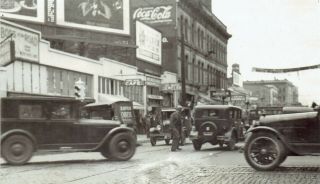 1928 Press Photo Car Traffic At Burnside Street & 4th.  Avenue In Portland Oregon