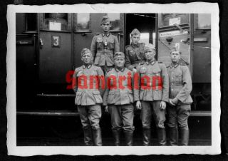 C4/2 Ww2 German Wehrmacht Soldiers In Tunic Near A Train Carriage Photo