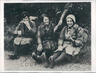 1932 British Hunger Marchers Have Lunch Rugby England Press Photo