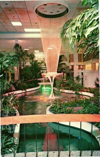 Vintage Postcard - The Illuminated Wonderful At Palm Beach Mall Florida Fl 1637