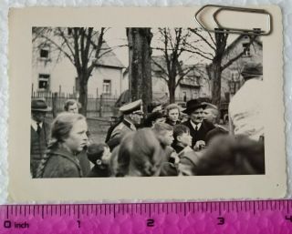 100 Ww2 Orig.  Photo German Officer Soldiers Kids Food Distribution Text 3 X 4 In