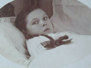 Post Mortem Cdv 1890s Young Girl In Coffin Creepy Photo B7