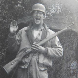Wwii Photo U.  S.  Army G.  I.  With Captured German Helmet & K98 Rifle 1944