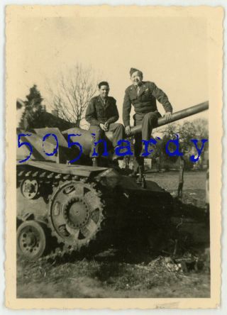 Wwii Us Gi Photo - Us Captured German Stug Iii Ausf.  G Tank Wildeshausen 1