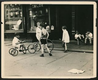1930’s Photo Great Depression York City Kids On Tricycles Sidewalk