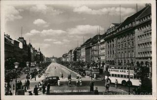 Germany Berllin Unter Den Linden Postcard Vintage Post Card