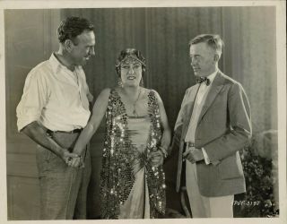 1923 Press Photo Actress Gloria Swanson With Director Sam Wood And M.  Katterjohn
