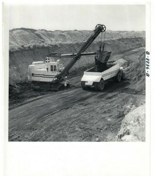 Vintage Bucyrus Erie B&w Photo Of Shovel 195 - B 72