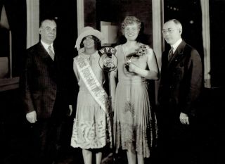 1925 Press Photo Miss America Beauty Fay Lanphier On Wpg Radio Atlantic City
