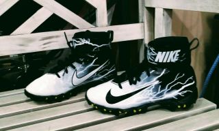 Nike Strike Fastflex Boys Football Cleats Size 3y 850828 - 010 Rare