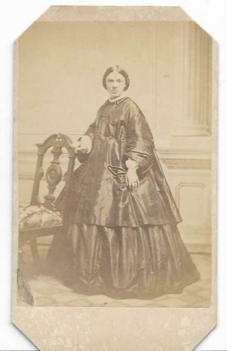 Civil War Era Luxurious Gown Stunning Victorian Woman Elegant Antique Cdv Photo
