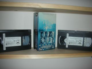 At Play In The Fields Of The Lord Vhs Rare Oop 1st Printing
