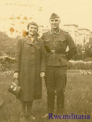 Rare German Elite Waffen Oberscharführer Posed W/ Wife In Field