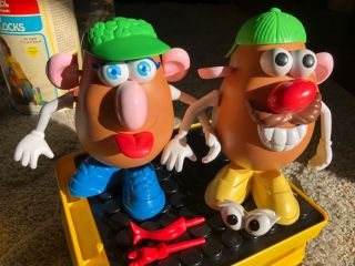 Rare Pair 1985 Playskool Mr.  And Mrs.  Potato Head Very Bright Colors Couple