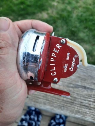 Vintage Rare Clipper Compac Model No.  36 Fishing Reel Made In Japan. 2