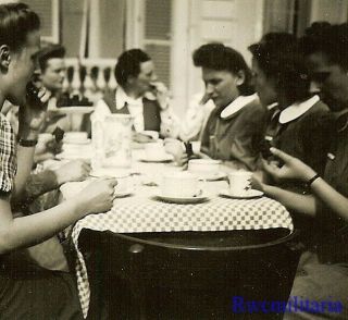 Rare Female Wehrmacht Blitzmädel Helferin Girls Having Tea Time At Table