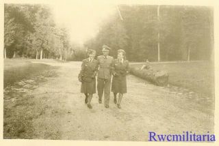 RARE Pair Female Wehrmacht Blitzmädel Helferin Girls w/ Officer on Walk 2