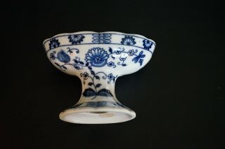 Vienna Woods Fine China Footed Soap Dish In Blue Onion 3 1/4 " Tall Rare