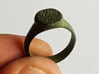 RARE ANCIENT ROMAN MILITARY BRONZE SEAL RING WITH INSCRIPTIONS.  5,  1 GR.  17 MM 3