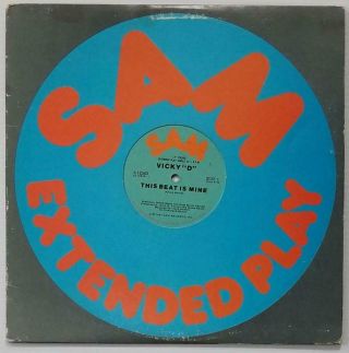 Vicky " D " ‎– This Beat Is Mine Rare 1981 Killer Boogie 12  Single