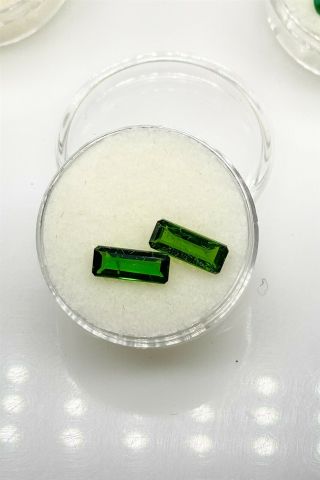 $800 Rare Fancy Emerald Cut 2.  50ct Chrome Diopside Loose Matched Pair