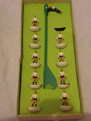 VINTAGE SUBBUTEO TABLE SOCCER 00 SCALE PLAYERS derby BOXED rare 2