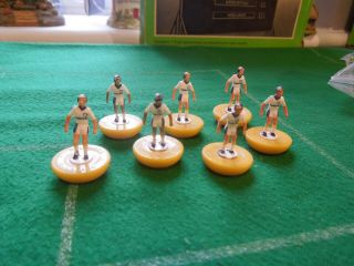 Rare Lw Subbuteo Football 7 Spare Players Ref 63161 Leeds " Packard Bell " Kit