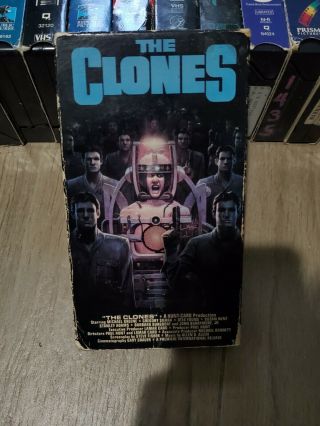 The Clones Vhs Lightning Video 1985 Rare Horror Hunt Card Sci - Fi Oop