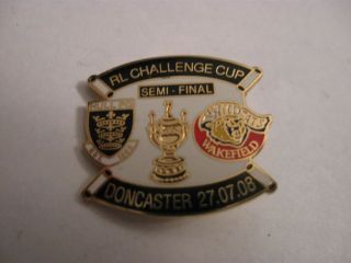 Rare Old 2008 Hull V Wakefield Rugby League Football Enamel Brooch Pin Badge