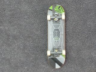 Ave Alien Workshop Tech Deck Skateboard 96mm Fingerboard Rare Vintage Aws Zero