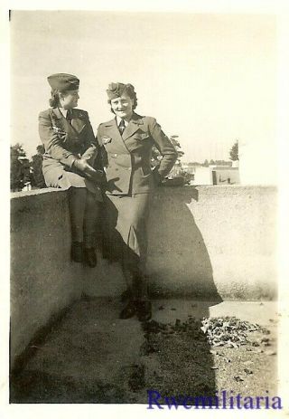 RARE Pair Female Uniformed Wehrmacht Blitzmädel Helferin Girls on Roof 2