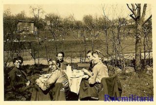 RARE Female Wehrmacht Blitzmädel Helferin Girls Having Tea Time Outside 2
