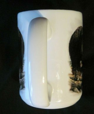BEAR In Nature Painting Ceramic Coffee Mug Made in USA Rare Design EUC 3