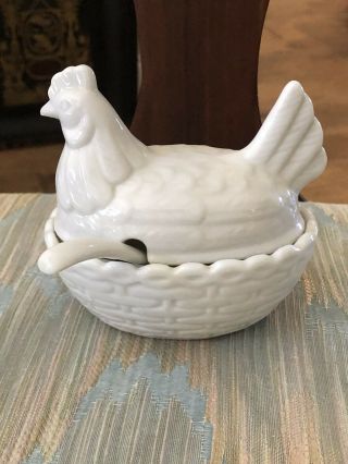 Rare Vintage Omc Japan White Ceramic Porcelain Hen On Nest With Spoon.  Label