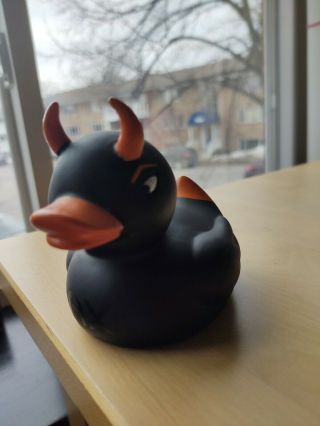 Rare Axe Rubber Evil Devil Duck Ducky Duckie Toy 2005 Accoutrements