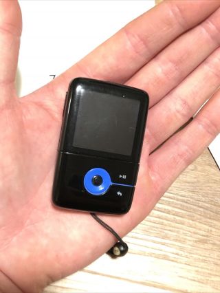Rare Creative Zen Micro Plus Black/blue 4gb Mp3 Player And Recorder Collectible