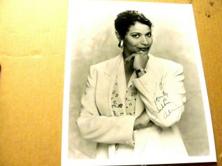 Rare Debbie Allen Signed Autograph 8x10 Photo W/coa - Fame - Grey 