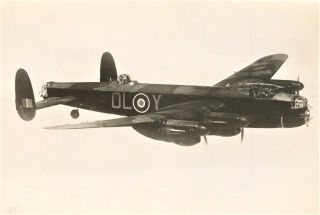 Rare Captioned Wartime Photograph Of A Lancaster Of No 83 Squadron