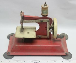 Vintage Child`s Toy Sewing Machine Gateway Junior Np - 1