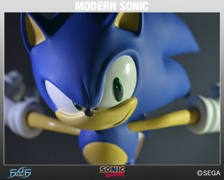 Sonic The Hedgehog - Modern Sonic Statue - First 4 Figures Sega No 686 Of 1650