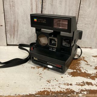 Vintage Polaroid Sun 660 Autofocus Instant 600 Flash Camera With Strap