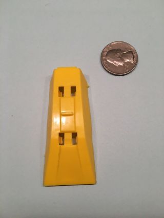 Vintage Large Yellow Clip / Shield For G1 Omega Supreme Transformers Toybox 1985
