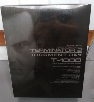 HOT TOYS Movie Masterpiece Terminator 2 Judgment Day: T - 1000 (1/6 scale) 2