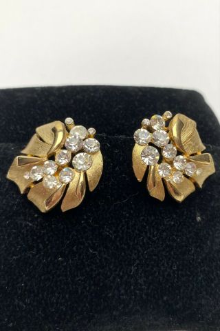 Vintage Crown Trifari Gold Tone Clear Rhinestone Leaf Clip Earrings Signed