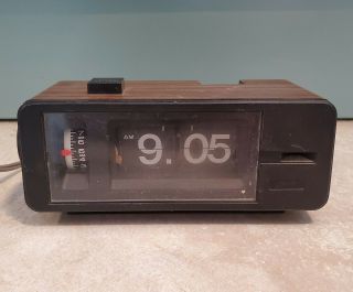 Timex 5102 - 403 Retro Alarm Clock Flip Number 1980 